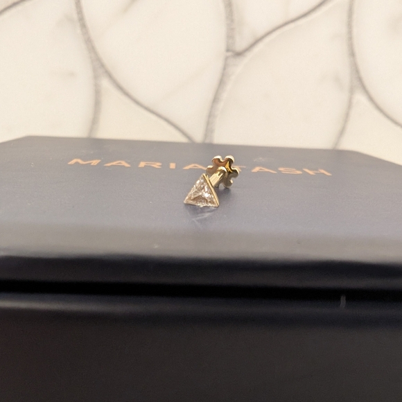 Maria Tash Invisible Set Triangle Diamond Threaded Stud 3mm - Picture 4 of 7